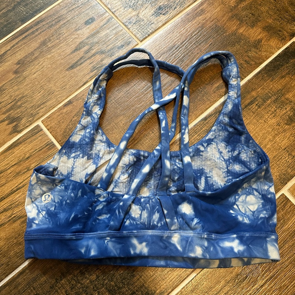 Lululemon Energy Blue Tie dye Sports Bra size 6 EUC! - Picture 2 of 5